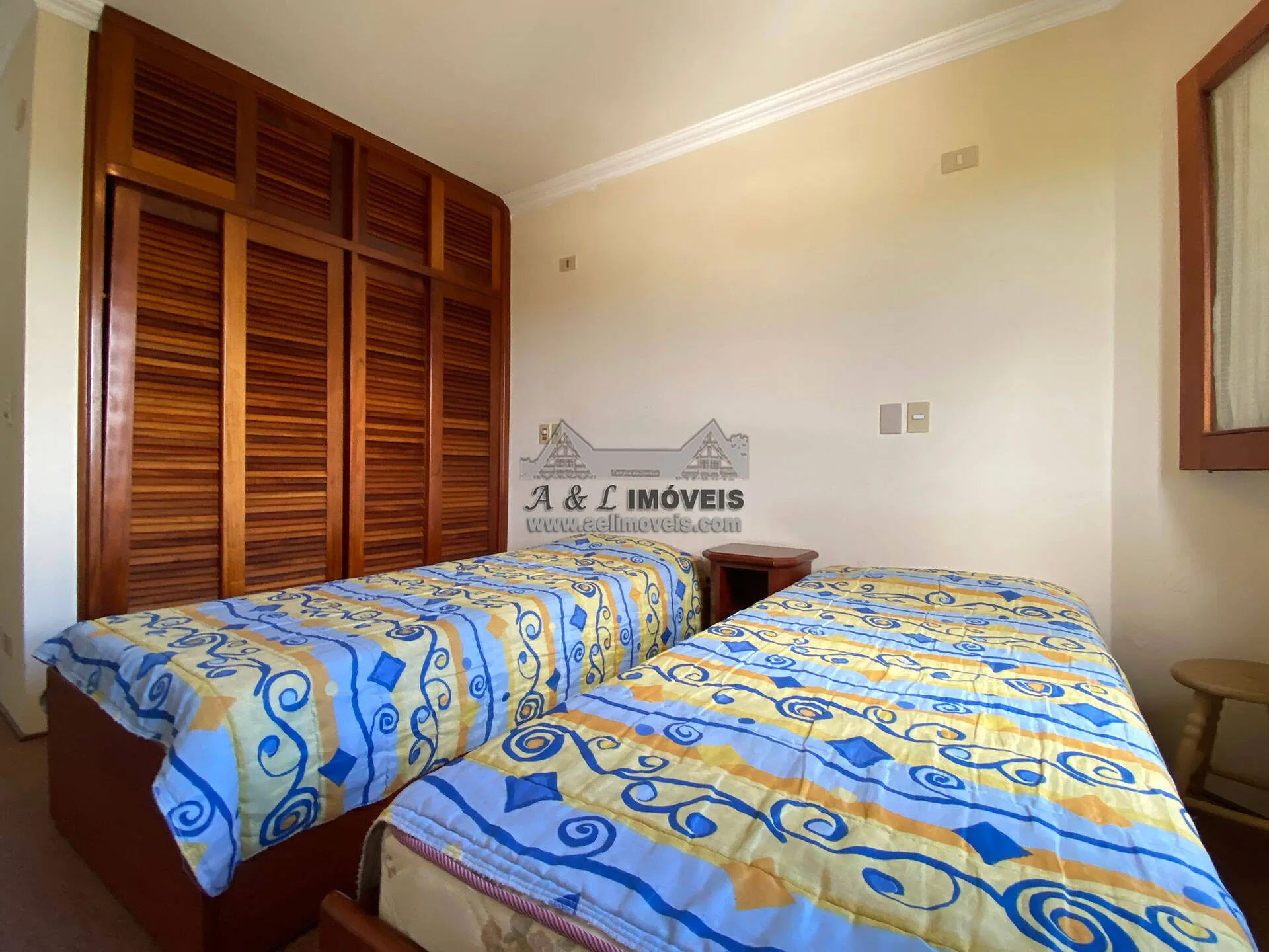 Imagem Apartamento à venda em Campos do Jordão - Com 05 dormitórios
