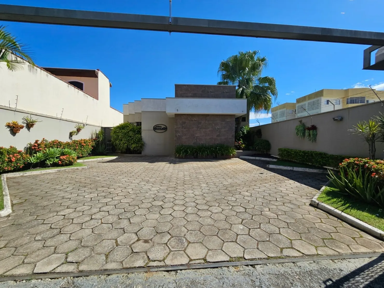 Imagem Comercial à venda e locação 5 Quartos, 2 Suites, 4 Vagas, 393.74M², Chácara Selles, Guaratinguetá - SP