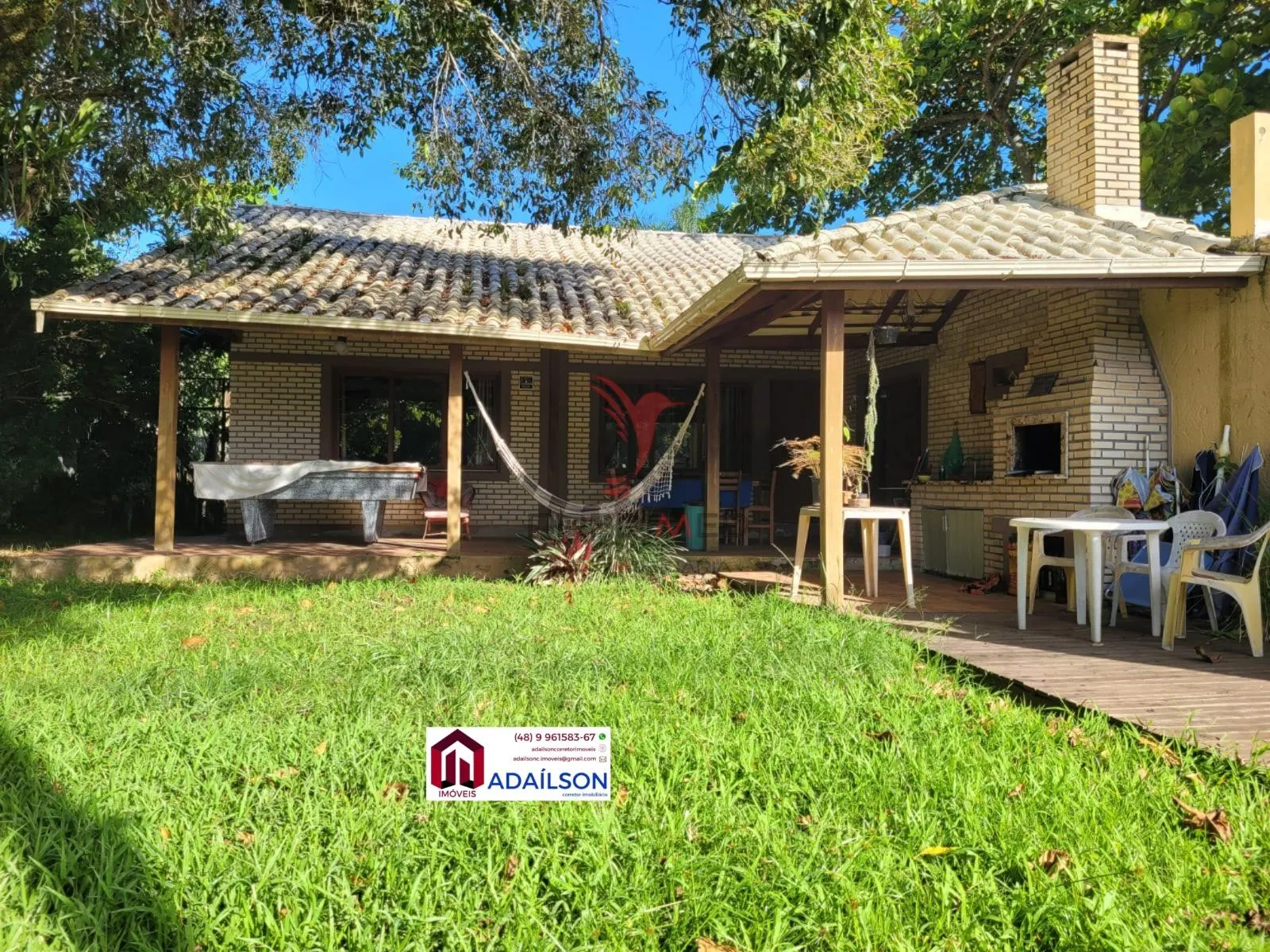 Foto do imóvel Casa com edícula em Florianópolis SC, À venda no Canal da Barra da Lagoa!