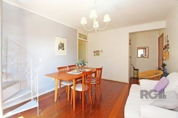 Imagem Vende-se bela cobertura 3 quartos com suíte, 2 vagas, dependencia completa em prédio com elevador - 220m² - Floresta