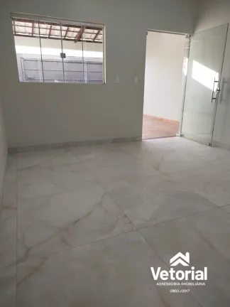 Imagem Casa para locação no Sandra Regina: 3 quartos, 1 suíte, 150 m² de área, garagem ampla, quintal, churrasqueira - Barreiras/Ba