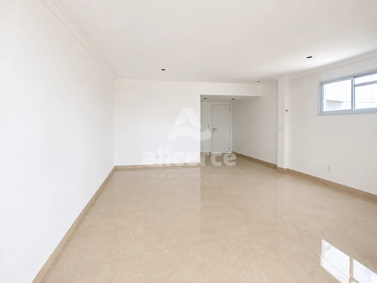 Imagem Excelente apartamento, com 92,38 m² de área privativa, ambientes amplos e uma combinação perfeita entre conforto, praticide e Vista mar.