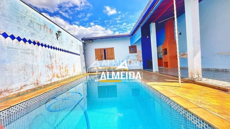 Imagem Casa com 3 dormitórios à venda, 179 m² por R$ 700.000,00 - Vila Operária - Rio Claro/SP