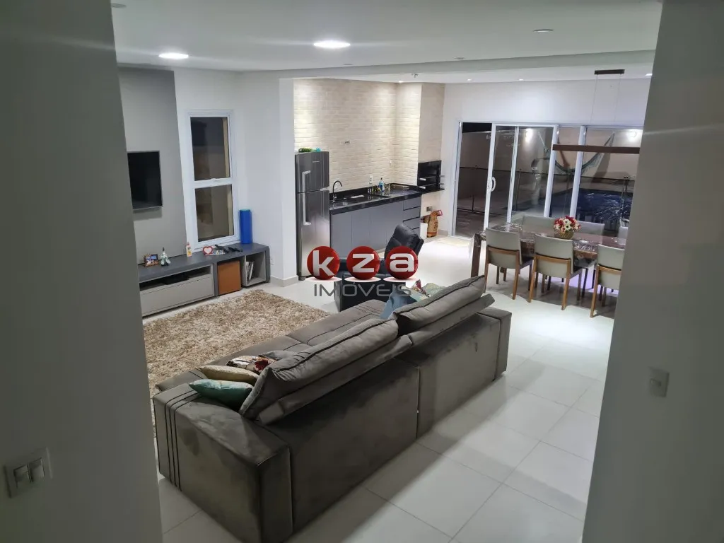 Imagem Casa à venda em Valinhos-SP: 3 quartos, 1 suíte, 2 salas, 3 banheiros, 2 vagas de garagem, 207,98m² no Jardim São Marcos!