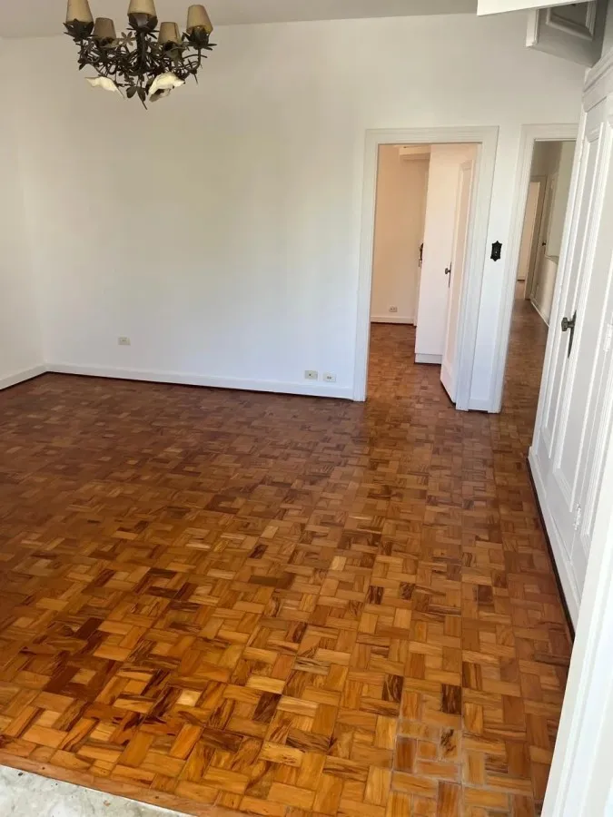 Imagem Casa para Venda em São Paulo, Pinheiros, 2 dormitórios, 1 banheiro, 8 vagas