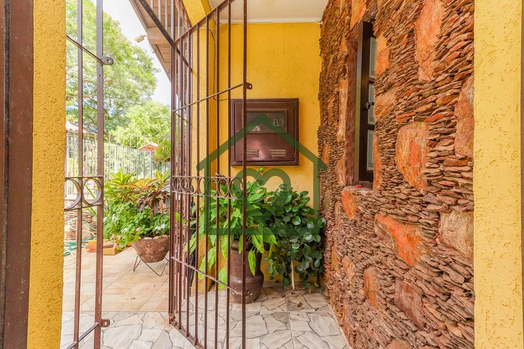 Imagem Casa a venda no Parque Santa Fé, Zona Norte de Porto Alegre/RS.
Casa com 3 dormitórios amplos sent...