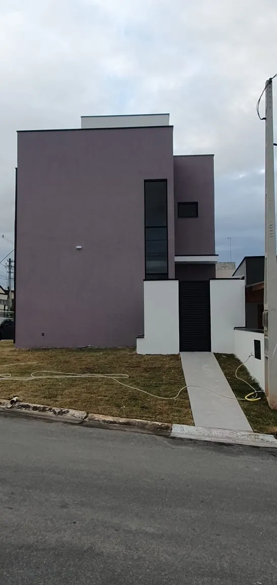 Imagem Sobrado Moderno com 3 Dormitórios, Suíte com Closet e Área Gourmet no Condomínio Vila Romana - Pindamonhangaba
