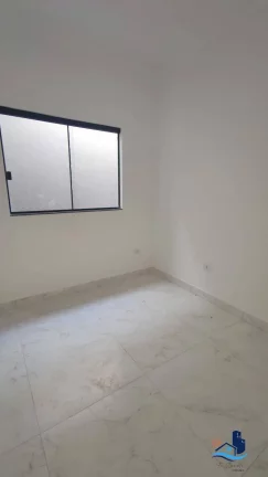 Imagem Casa Com 3 Quartos Sendo uma Suíte Pronta para Morar!!!