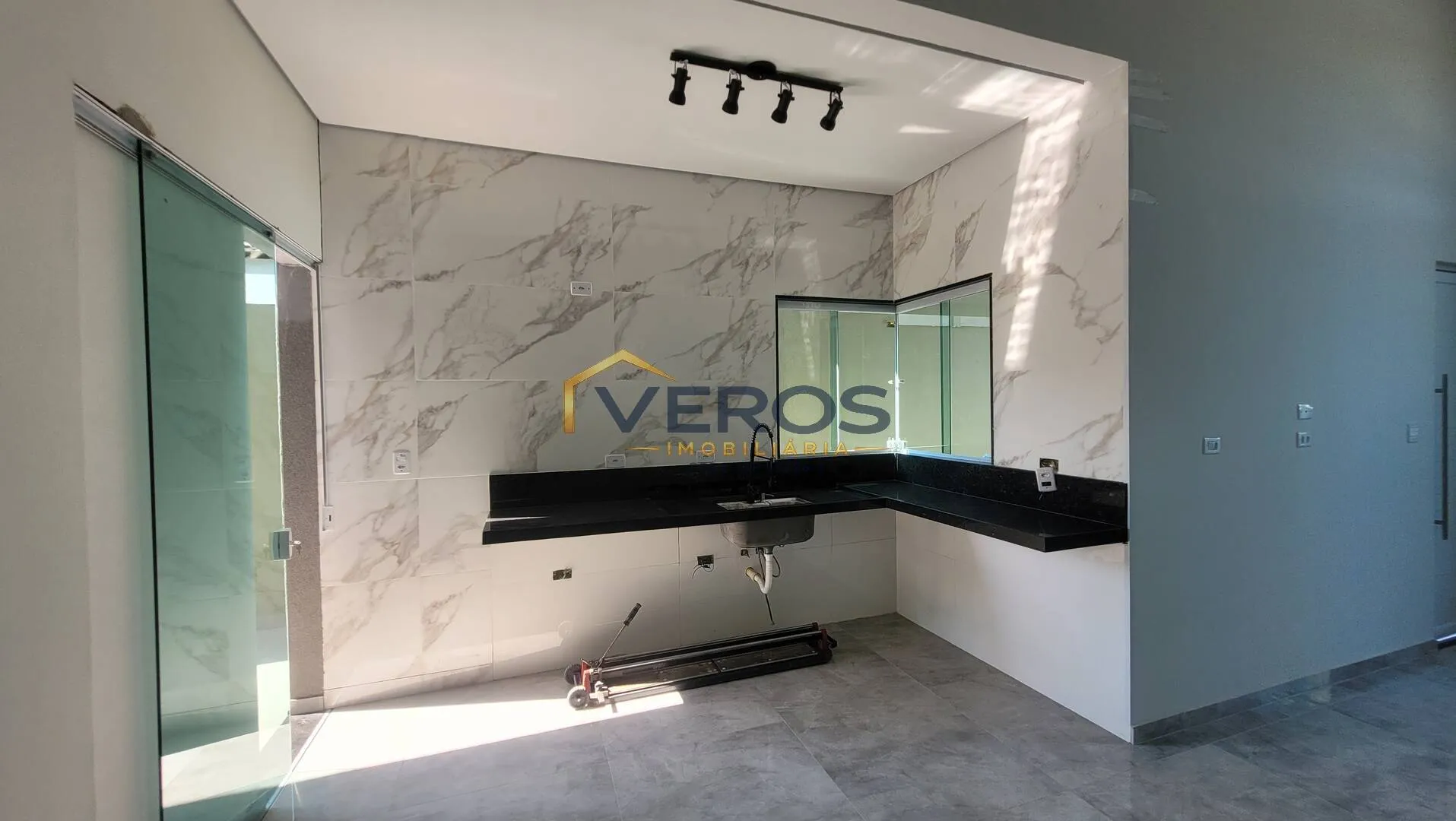 Imagem Casa térrea a venda com 3 dormitórios Bairro Gaivotas Caraguatatuba
