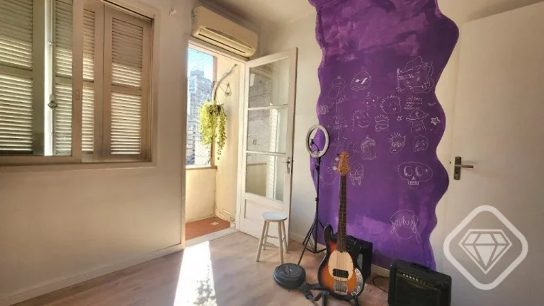 Imagem Apartamento no Centro Histórico com Sacada e Andar Alto

Brilhante Imóveis apresenta este ótimo a...