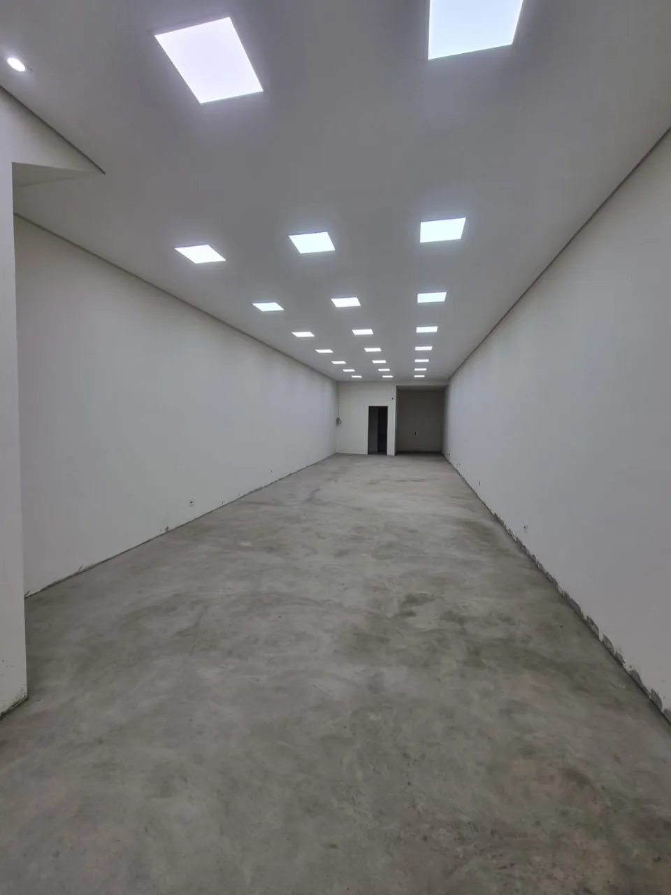 Foto do imóvel Salão Comercial para Locação em Sorocaba-SP, Bairro Parque São Bento: 1 Sala, 2 Banheiros, 120m²! em PARQUE SÃO BENTO, SOROCABA - SP