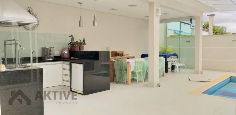 Imagem Casa de Condomínio em Alphaville - Santana de Parnaíba, SP