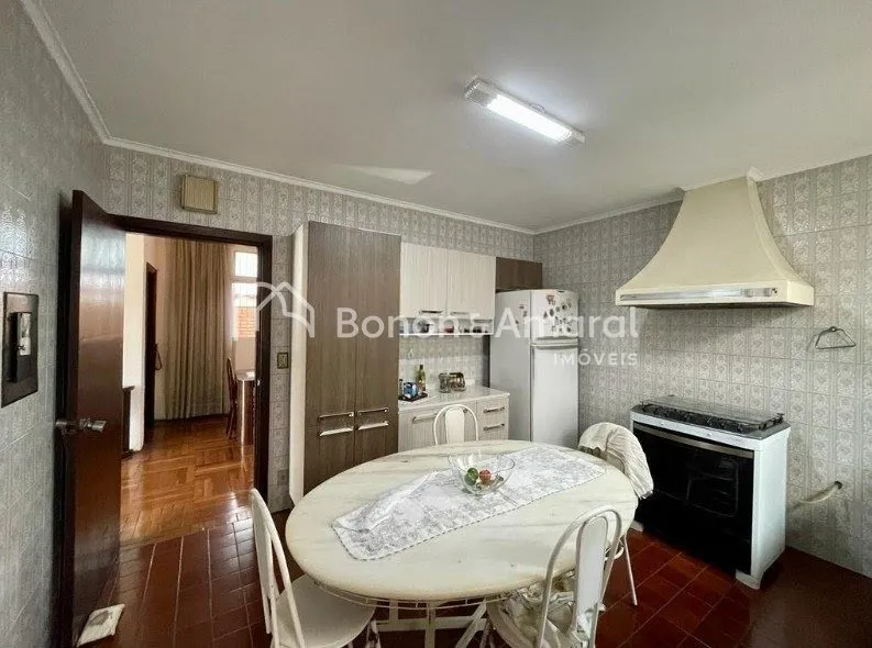 Imagem Casa com 3 Quartos e 4 banheiros à Venda, 255 m² por R$ 850.000