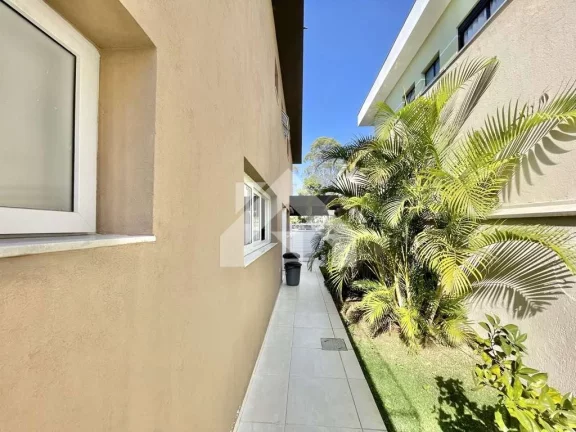 Imagem Casa de Condomínio em Moinho Velho - Cotia