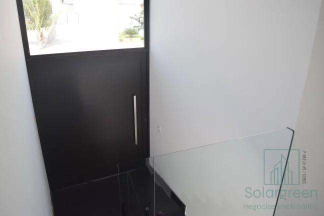 Imagem Sobrado à Venda em Condomínio - 181m² de Área Construída