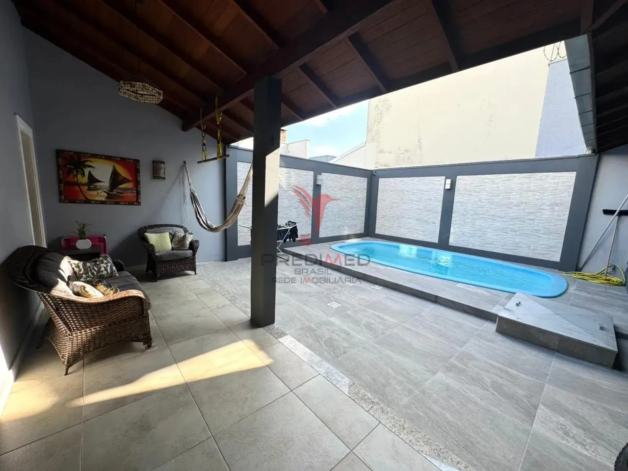 Imagem Refúgio de Conforto e Lazer: Ampla Casa com Piscinas e 3 Quartos no Bairro São João