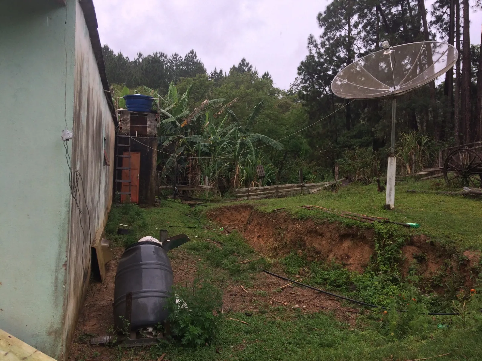 Imagem Oportunidade: Sítio com Muito Verde e Água de Nascente