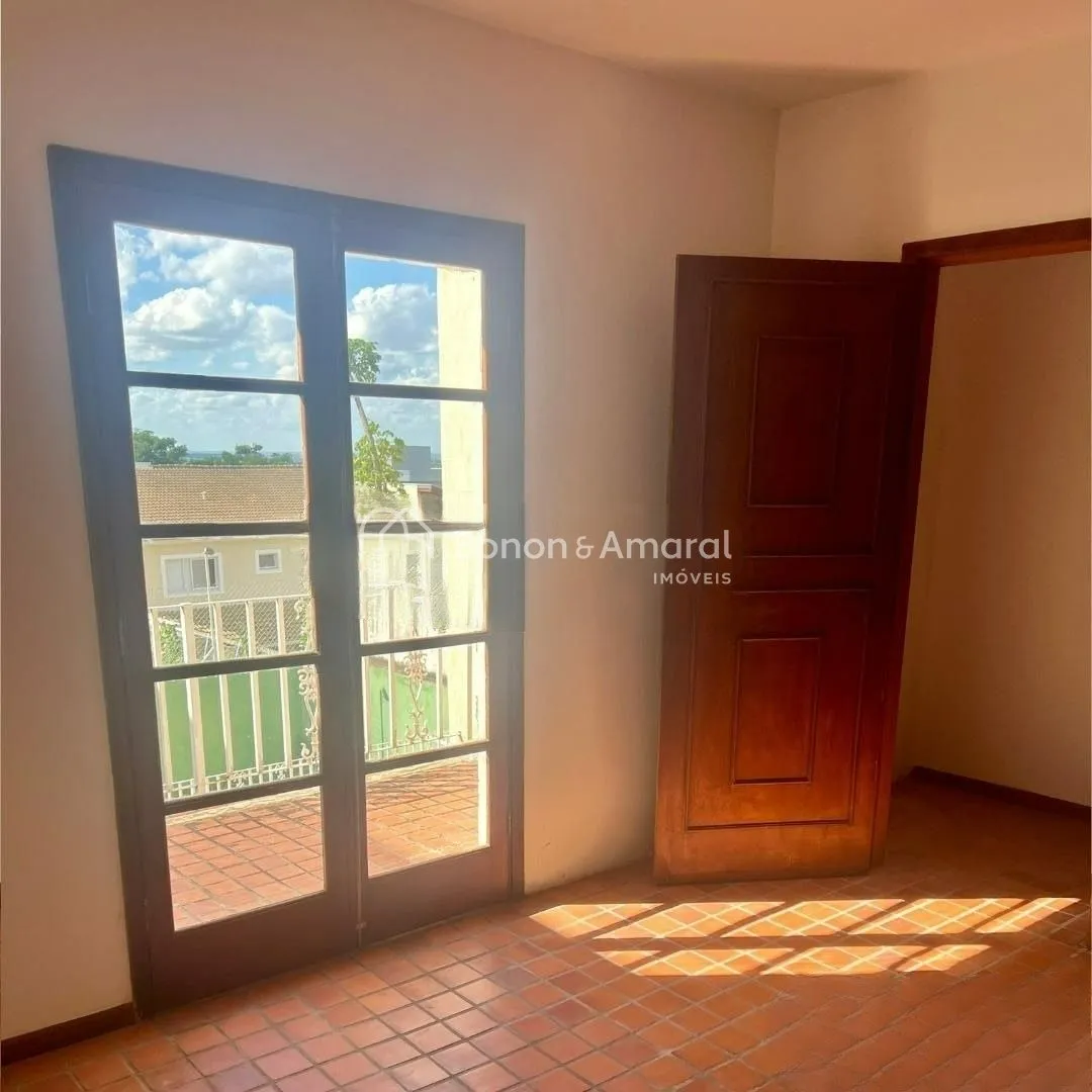 Imagem Casa à venda com 4 dormitórios, 2 suítes, 309 m² no San Conrado