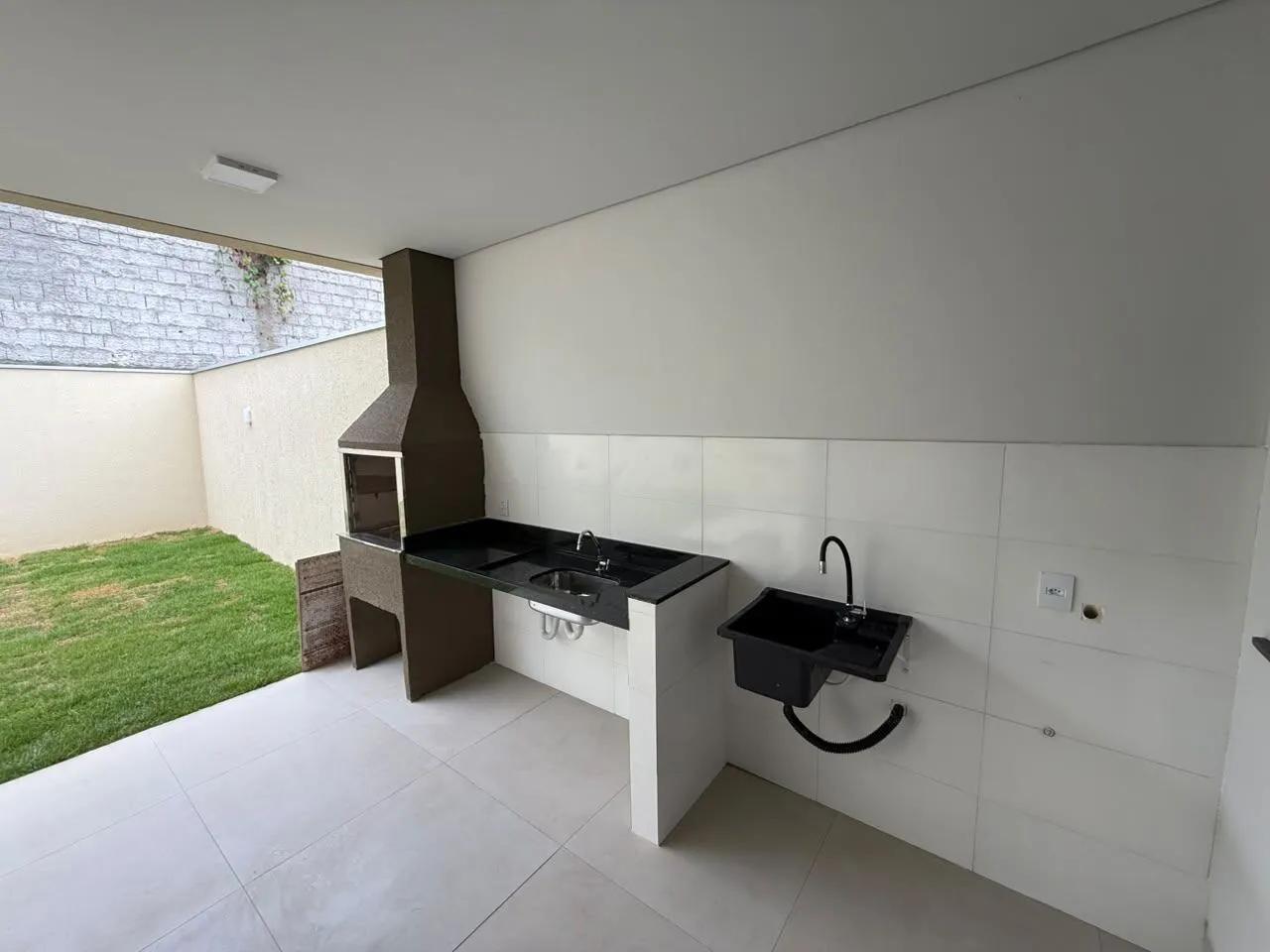 Imagem CASA 2 QUARTOS 1 SUÍTE -Área gourmet RESIDENCIAL TROPICAL VILLE