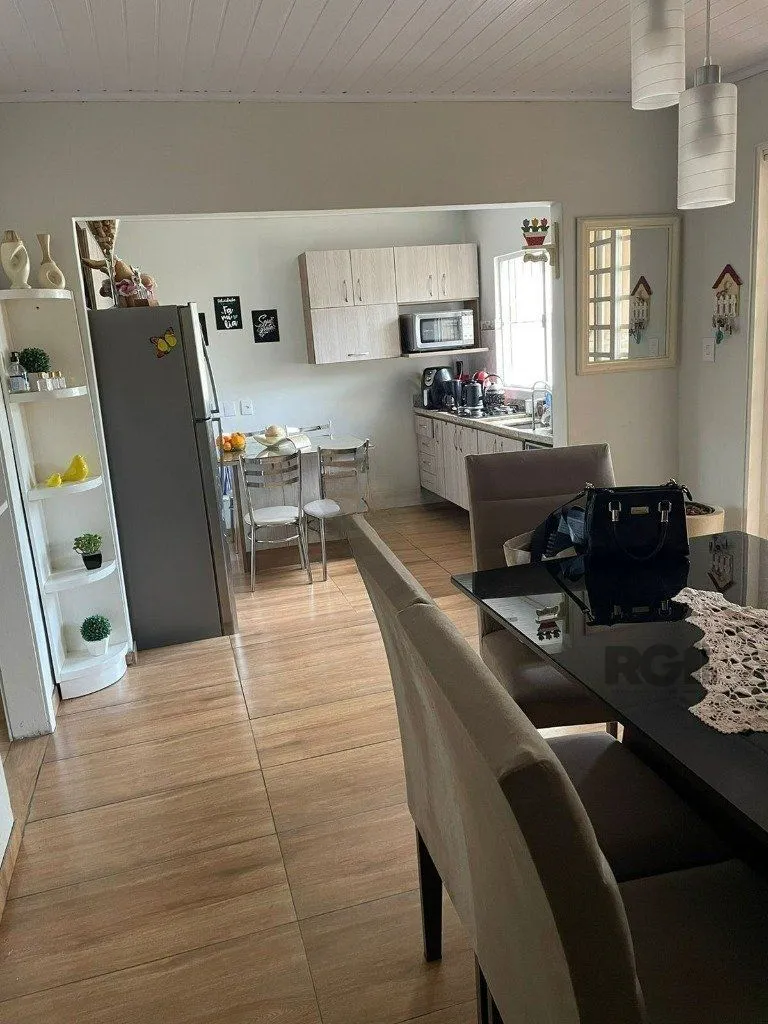 Imagem Casa de alvenaria, 03 dormitórios próximo a Av. Teresópolis