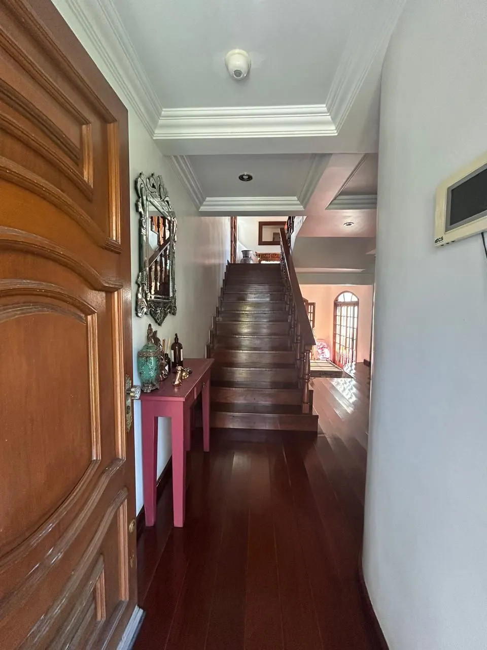 Imagem CASA -4 DORM. -com 2 suítes - 3 BOX- 297,18 m² - MENINO DEUS