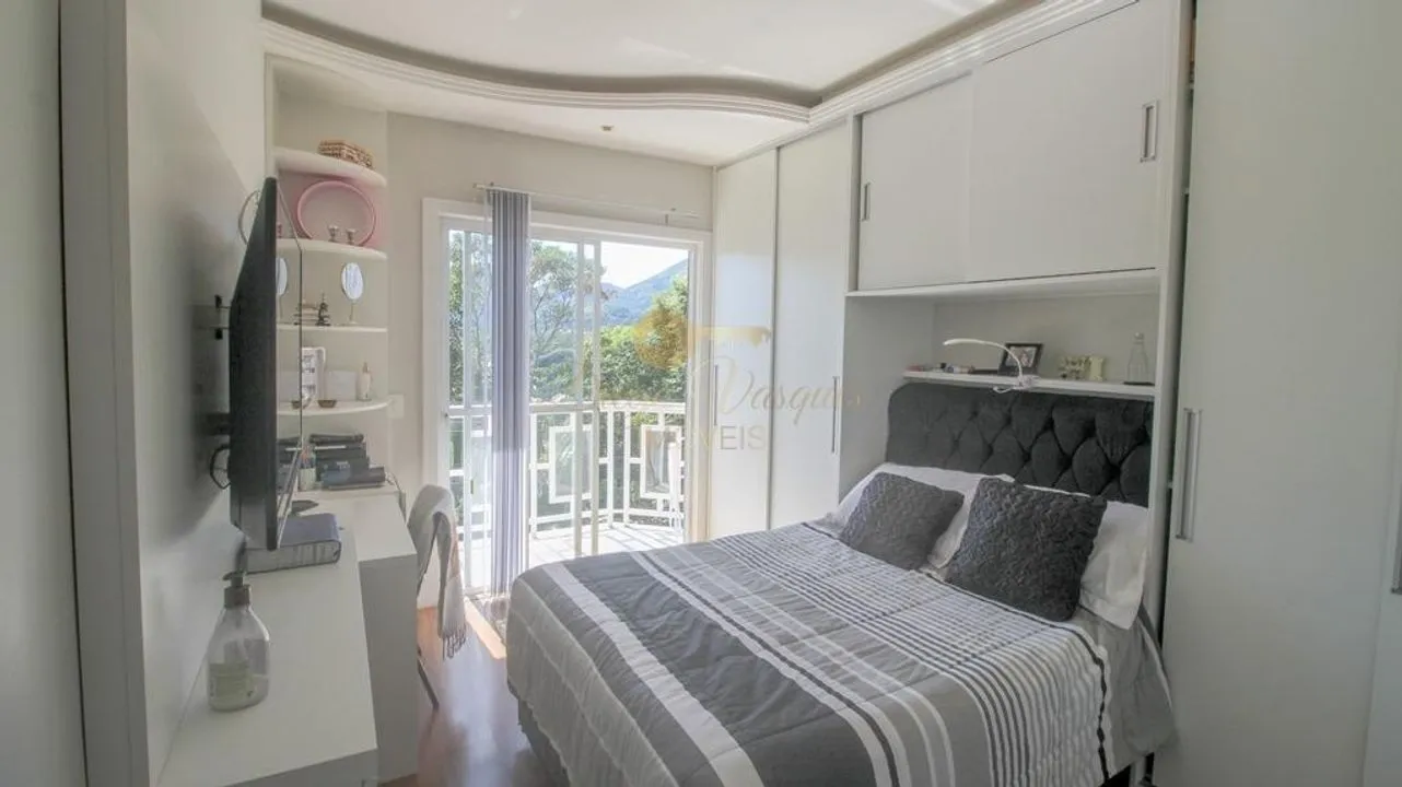 Imagem Casa em Condomínio para Venda em Teresópolis / RJ no bairro Tijuca