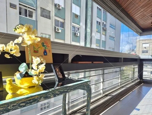 Imagem Apartamento com 2 quartos, 1 vaga e 80.75m² para vender na Independencia.