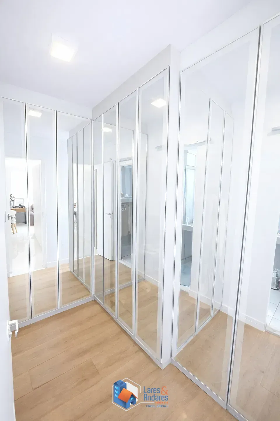 Imagem Apartamento para venda em Jaguaré com 2 quartos, sendo 1 suíte, 62m²