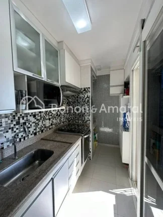 Imagem Lindo apartamento à venda no Cambuí por R$ 895.000,00. 
Situado em uma rua tranquila e muito bem l...