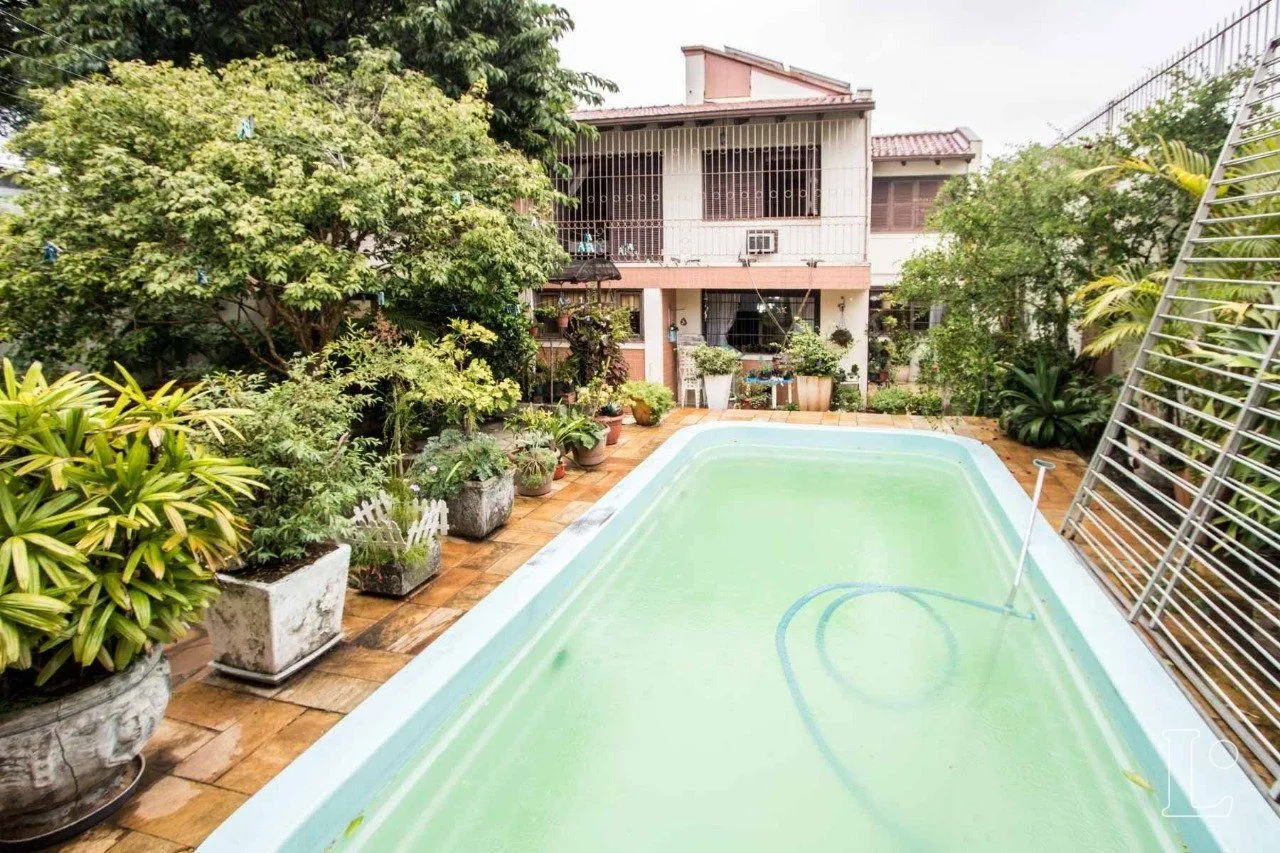 Imagem Casa para Venda - 485m², 4 dormitórios, sendo 1 suites, 3 vagas - Cristal