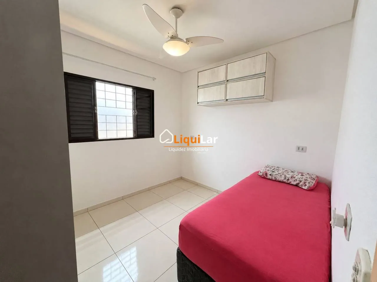 Imagem Casa no Jardim Itamaracá | 2 Quartos, Suíte, Planejados e Porteira Fechada