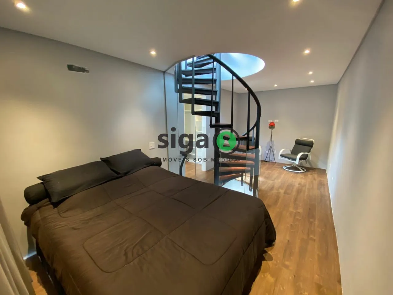 Imagem Cobertura Tríplex 2 Quartos com 2 Suítes, 1 vaga de garagem, 77m², para venda e locação