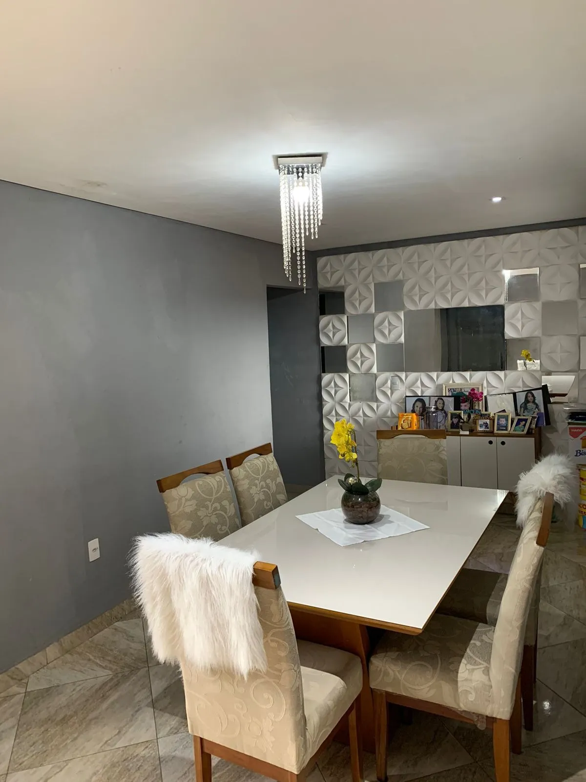 Foto do imóvel Casa com Garagem e Salão Comercial à Venda no Jardim Alpes de Sorocaba em JARDIM ALPES DE SOROCABA, SOROCABA - SP