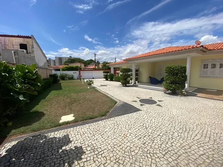 Imagem Casa com 4 Quartos à Venda, 450 m² em Cambeba - Fortaleza