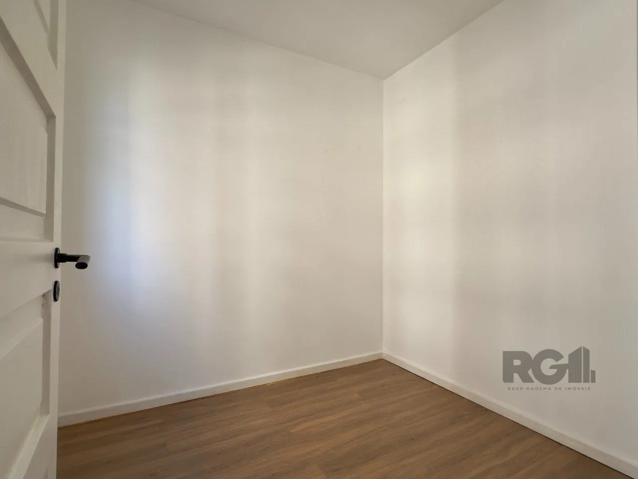 Imagem COBERTURA COM 174M², DE FRENTE, 3 DORMITÓRIOS, EM ÓTIMA LOCALIZAÇÃO NO MENINO DEUS