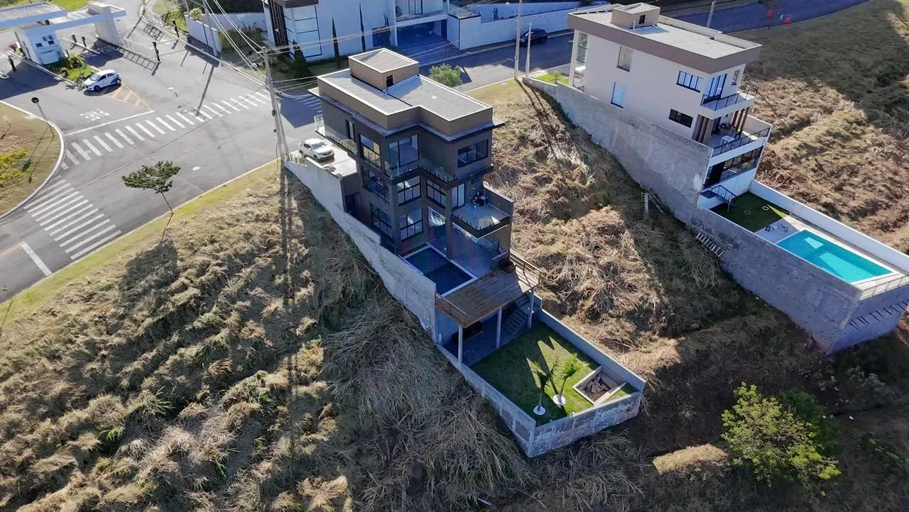 Imagem Sobrado com 3 dormitórios à venda, 230 m² por R$ 2.800.000,00 - Parque Santa Tereza - Santa Isabel/SP