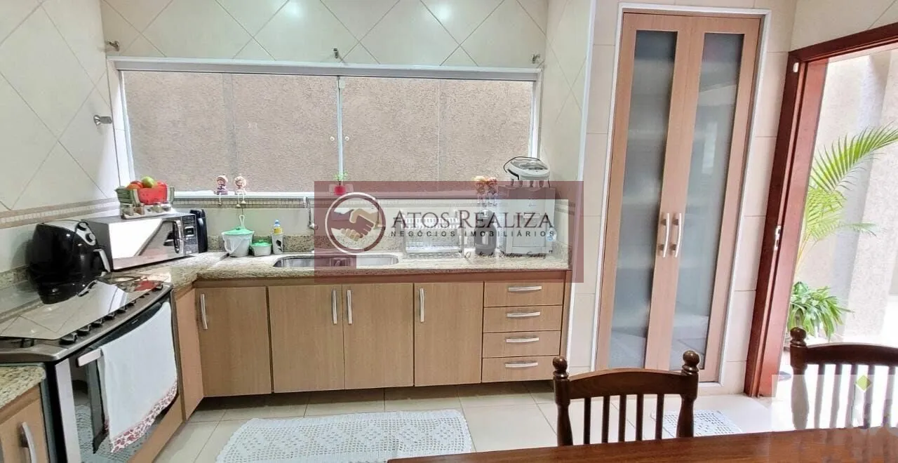 Imagem Sobrado de 181m² com 4 dormitórios e 1 suíte à venda em Jardim Cidalia, São Paulo por R$ 850.000,00