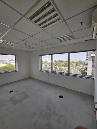 Imagem Andar Comercial com 6 vagas de garagem na Vila Congonhas, SP - 241,11 m² de área!