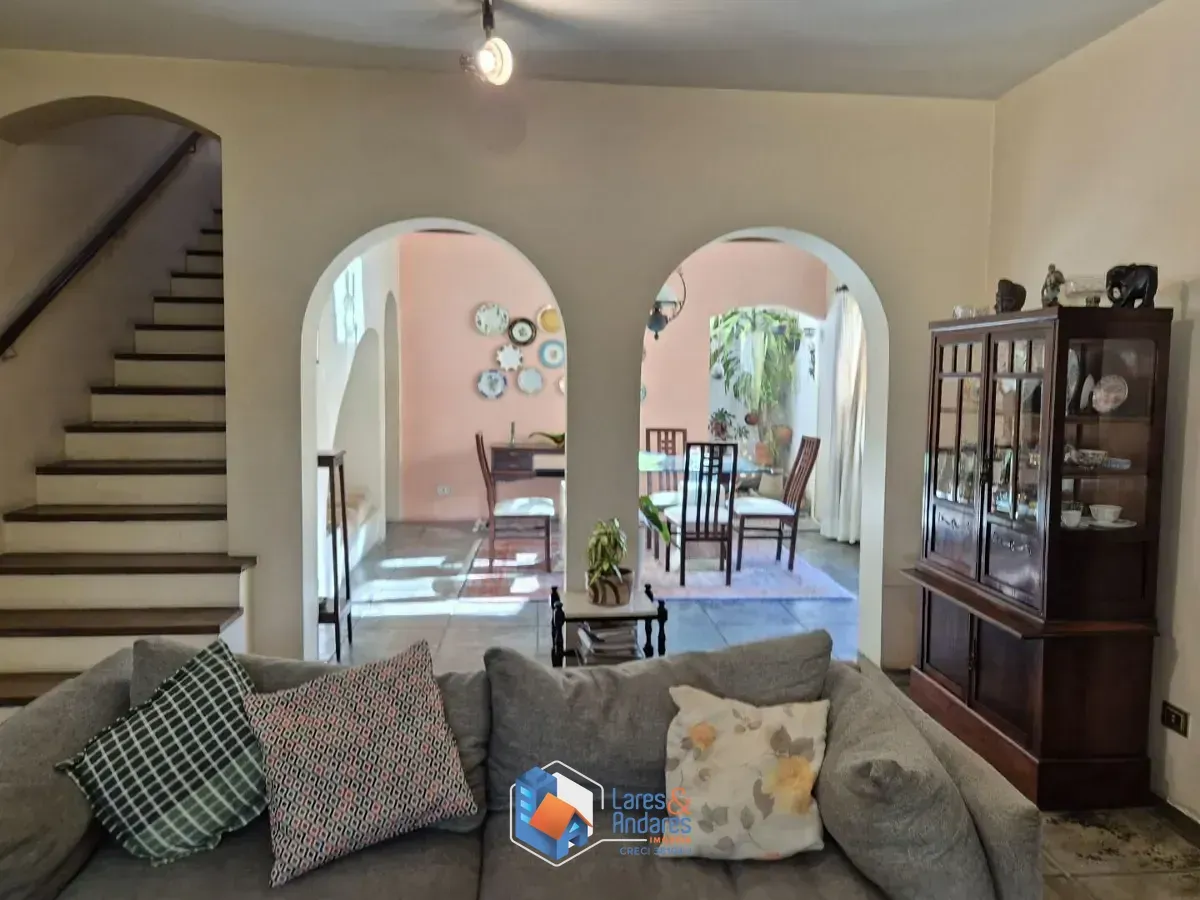 Imagem Casa para venda em Mirandópolis com 3 quartos, sendo 1 suíte, 182m²