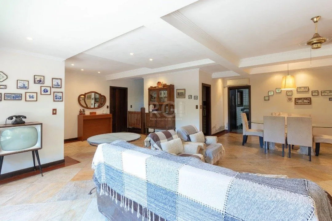 Imagem Casa Condominio para Venda - 331.2m², 4 dormitórios, sendo 4 suites, 2 vagas - Tristeza