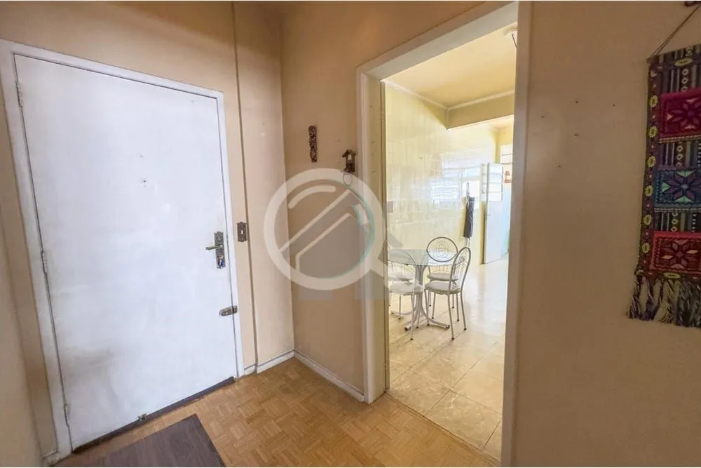 Imagem Em Andar Alto e com vista do Guaíba, apartamento com 93m² de área privativa, SEMIMOBILIADO, 2 dor...