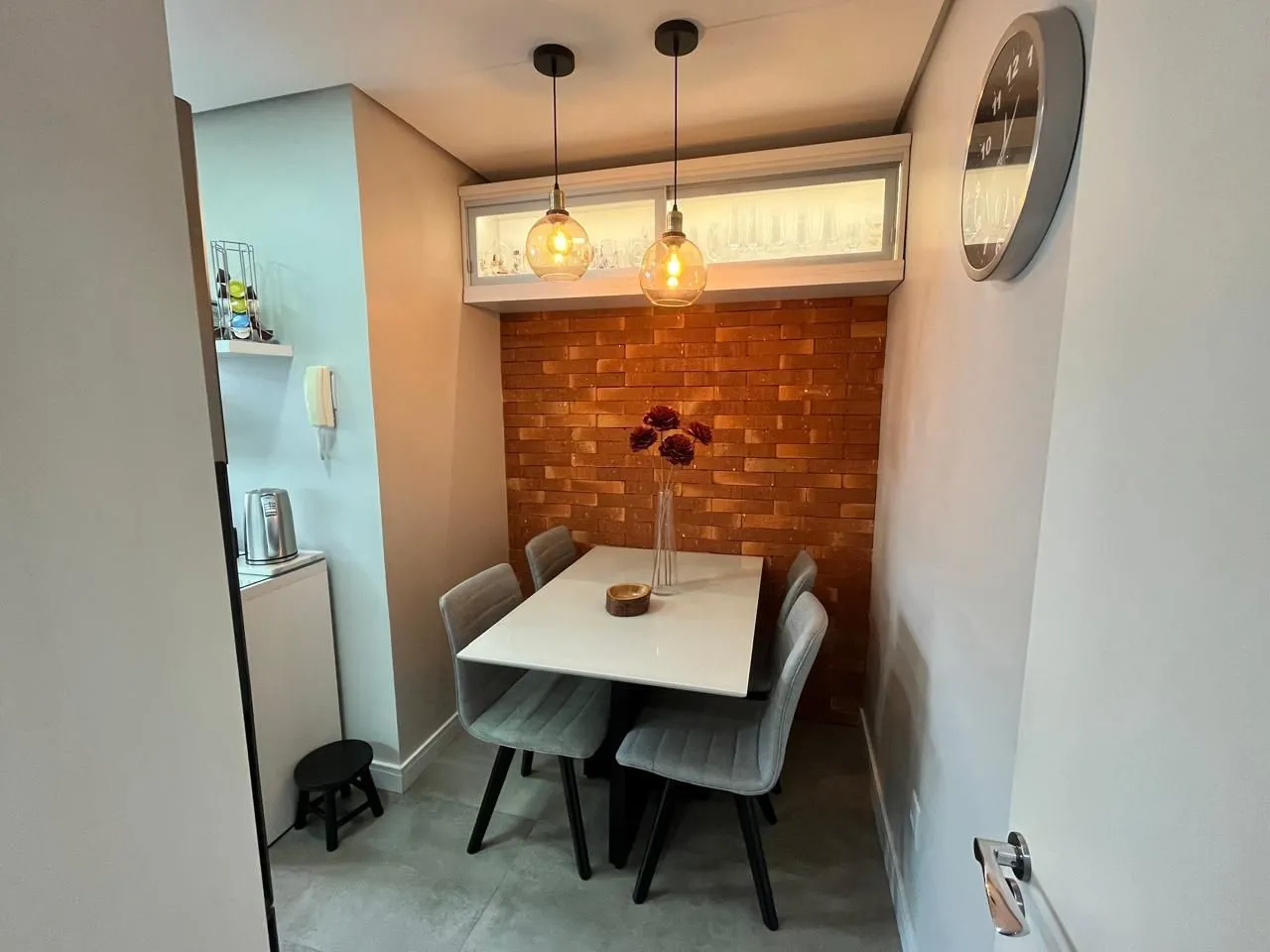Imagem Apartamento 2 dorm. + Dependência no Menino Deus