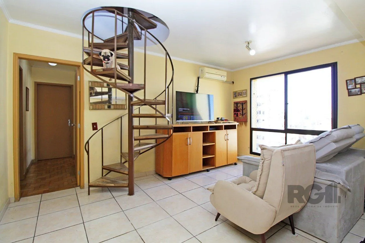 Imagem Cobertura duplex de 2 dormitórios garagem e semi-mobiliado, bairro Cidade Baixa.