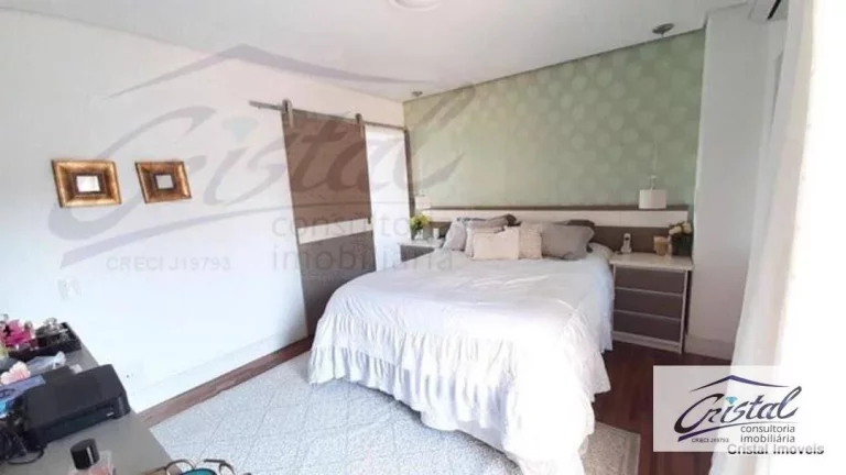 Imagem Excelente casa no miolo da Granja Viana!