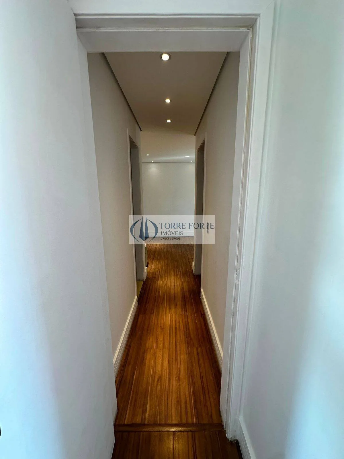Imagem Lindo Apartamento com 2 dormitorios 2 vagas , varanda na Vila Carrão.