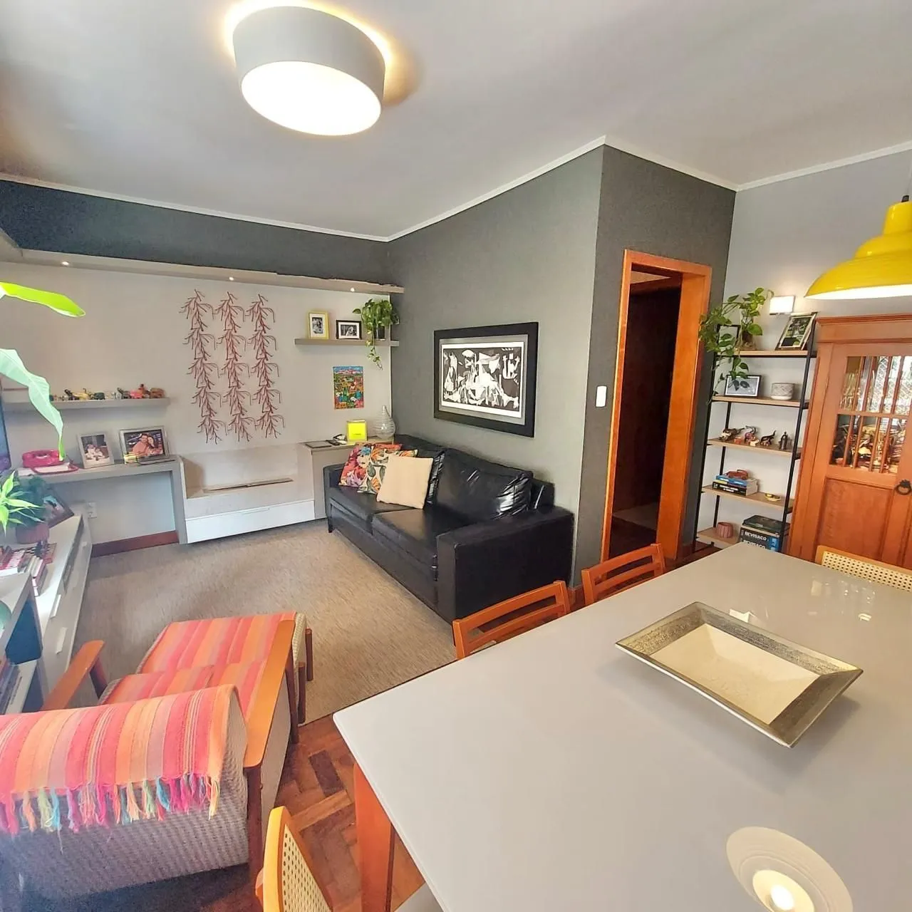 Imagem Excelente apartamento a venda semi mobiliado no bairro Rio Branco.