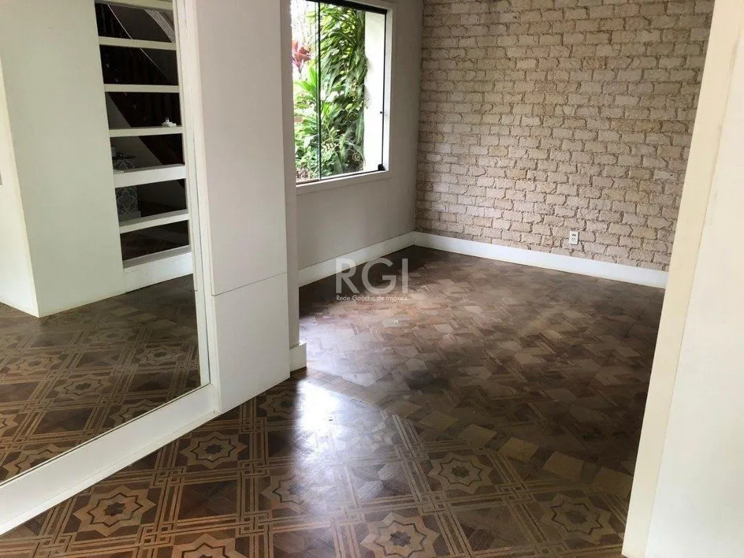 Imagem Casa Comercial para Venda - 0m², 0 dormitórios, Petrópolis