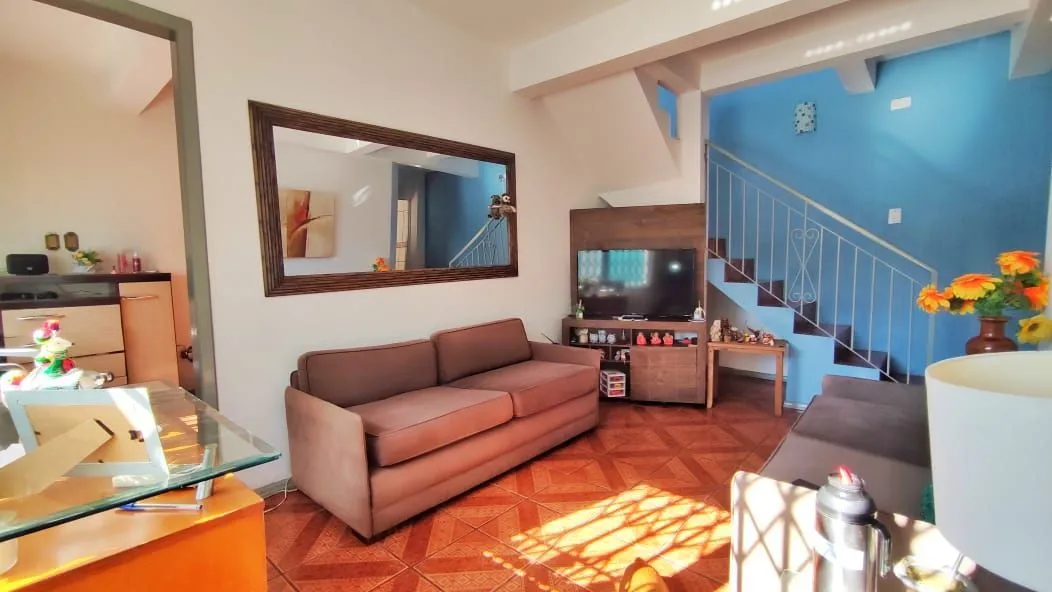 Imagem Casa com 170m², 3 dorm. no bairro Jardim Itu Sabará em Porto Alegre