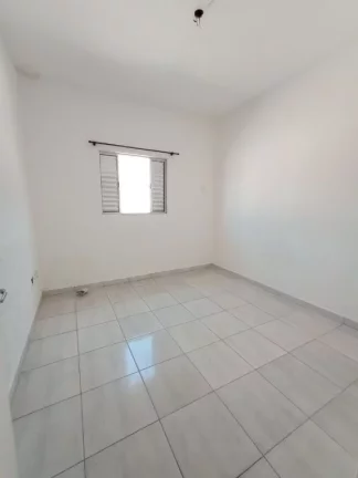 Imagem Oportunidade única! Casa com 2 quartos, totalmente reformada, em bairro nobre, perto de tudo que você precisa. Não perca essa chance! á venda na Imobiliaria Consulte Imoveis.