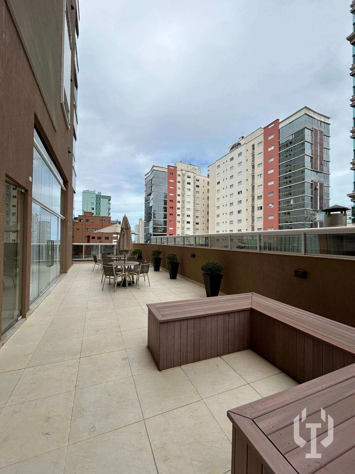 Imagem Apartamento à venda, no MAR DAS ARÁBIAS em Itapema, Meia Praia, com 3 quartos, 185,42m2